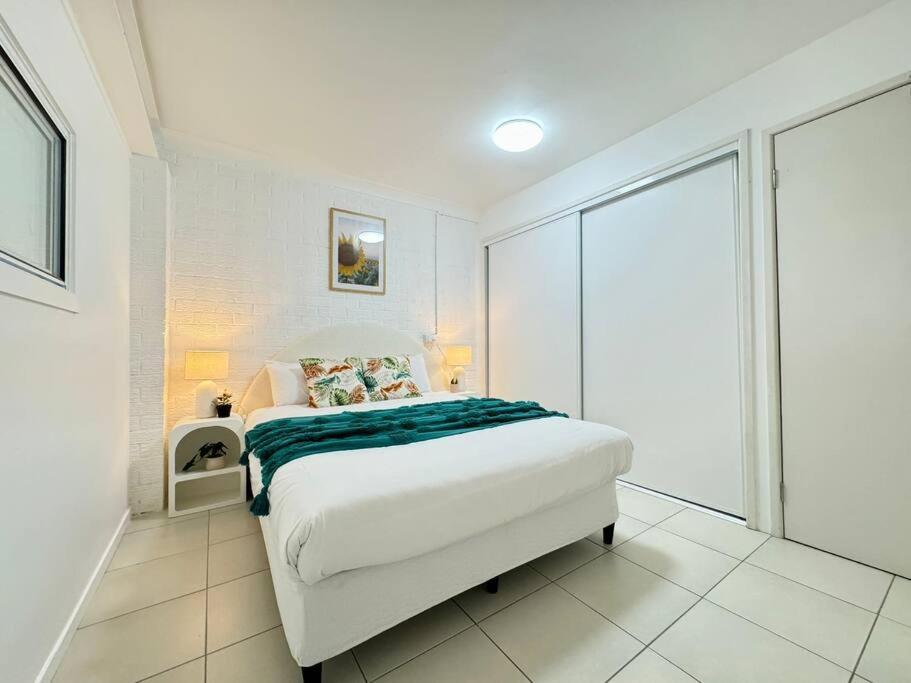 Convenient 2-bdr In Macgregor 3elb *